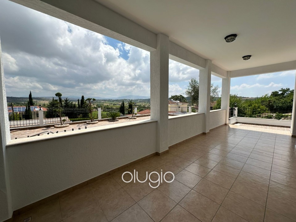 Detached Villa For Rent in Stroumpi