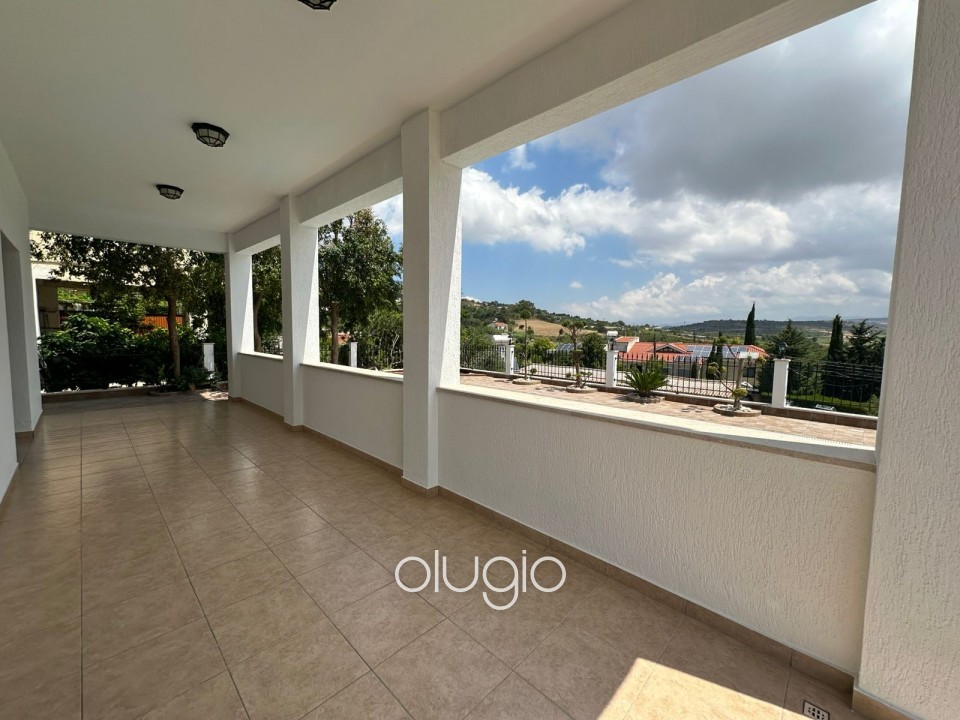 Detached Villa For Rent in Stroumpi