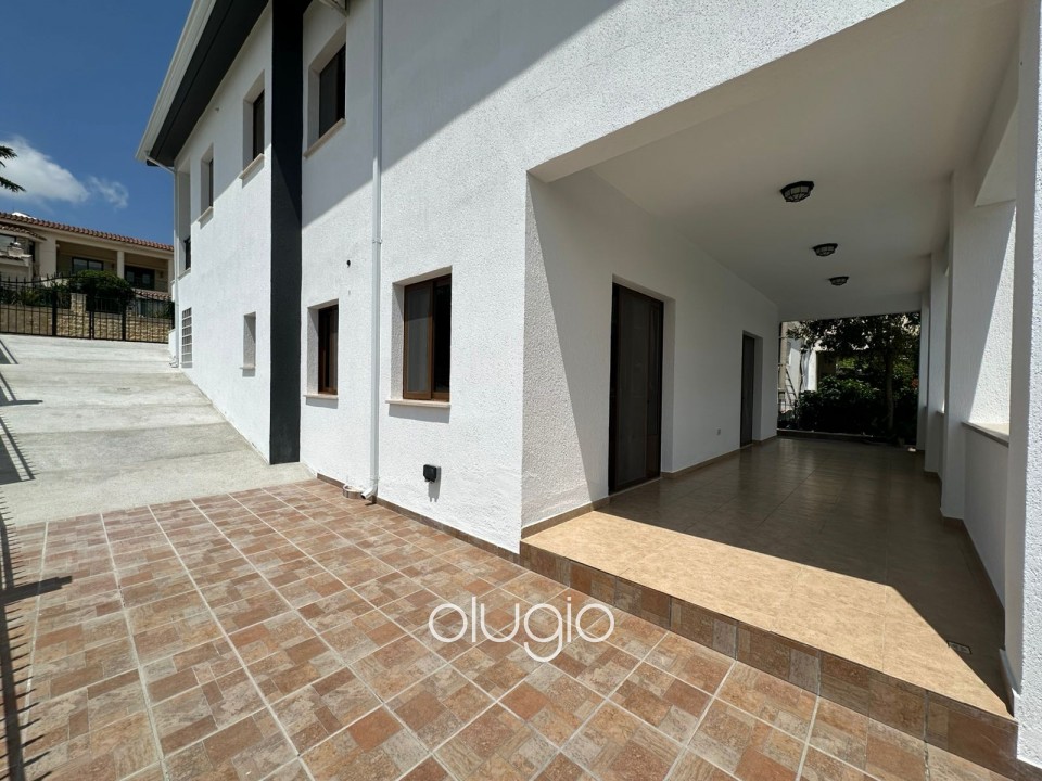 Detached Villa For Rent in Stroumpi