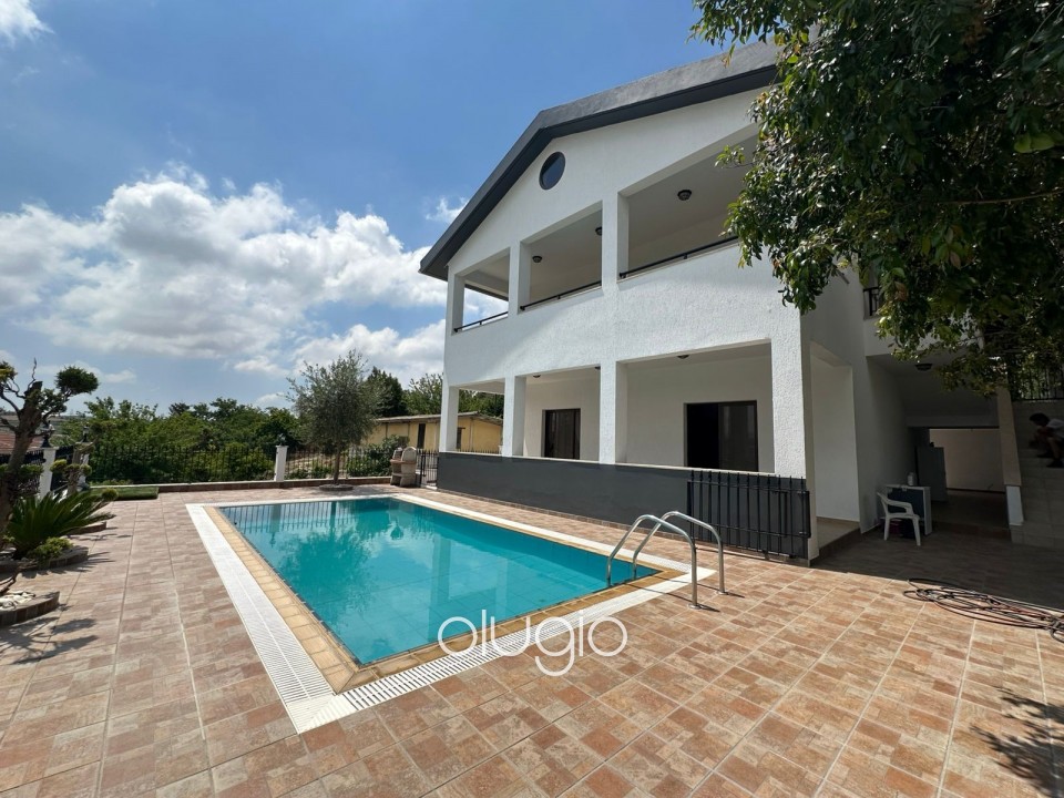 Detached Villa For Rent in Stroumpi