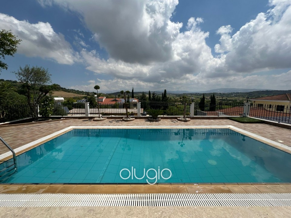 Detached Villa For Rent in Stroumpi