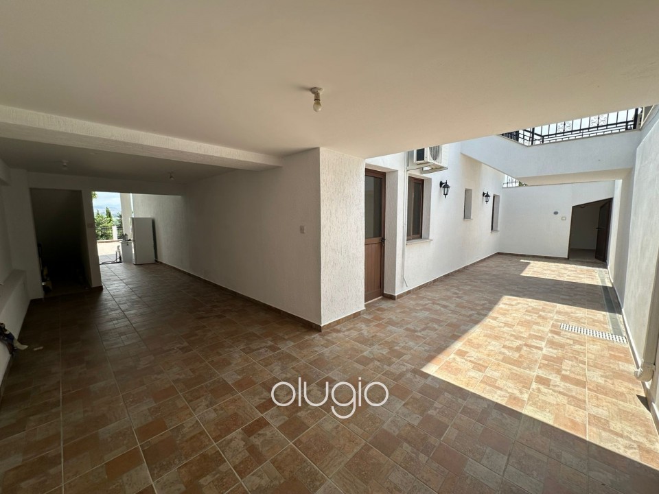 Detached Villa For Rent in Stroumpi