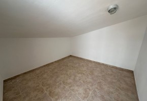 Detached Villa For Rent in Stroumpi