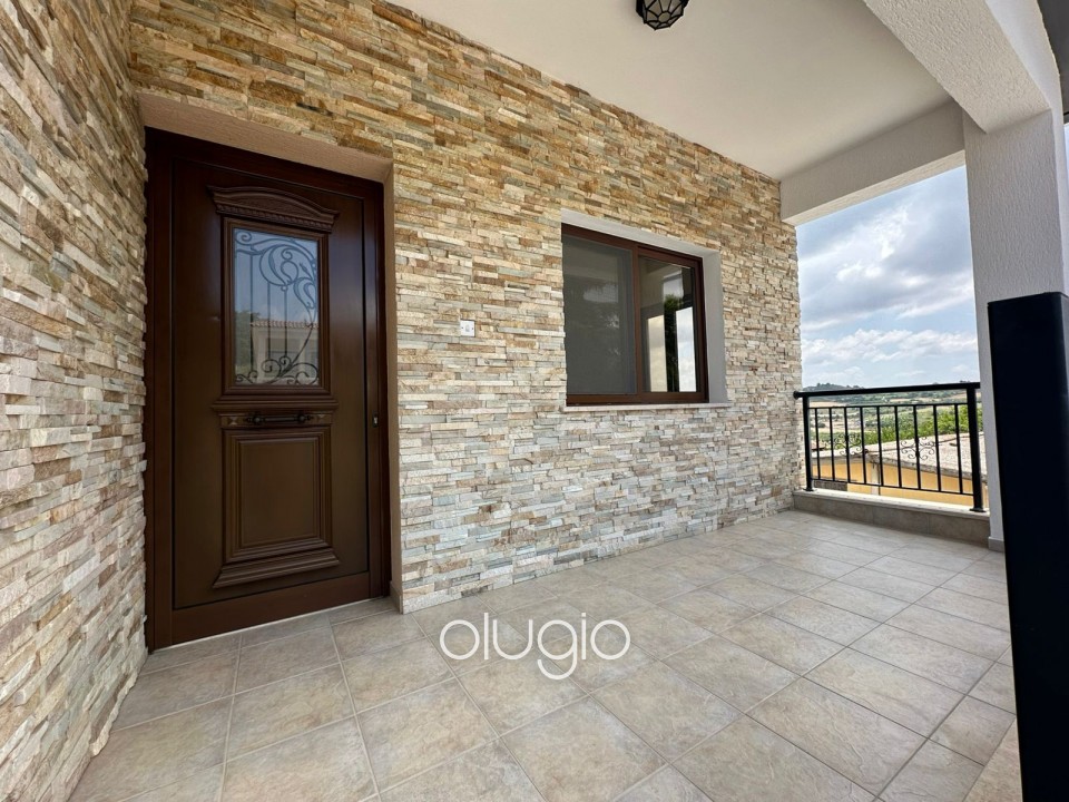 Detached Villa For Rent in Stroumpi