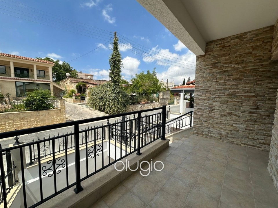 Detached Villa For Rent in Stroumpi