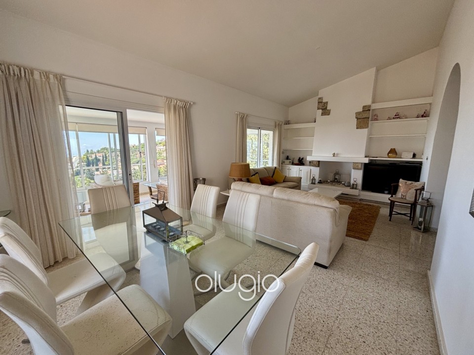 Detached Villa For Sale in Kamares - Tala