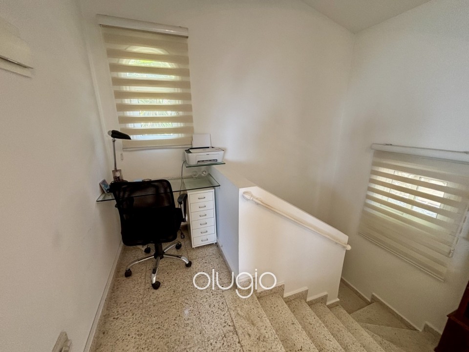 Detached Villa For Sale in Kamares - Tala