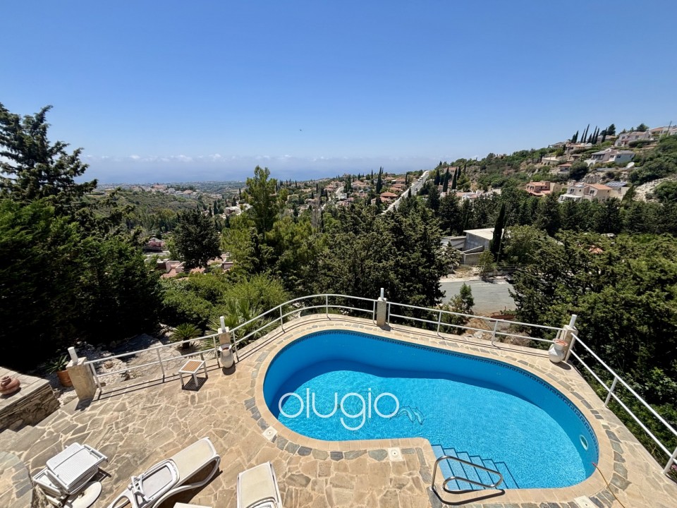 Detached Villa For Sale in Kamares - Tala