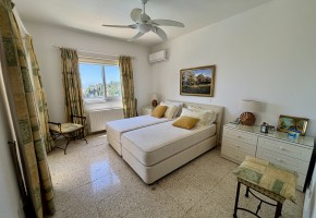 Detached Villa For Sale in Kamares - Tala
