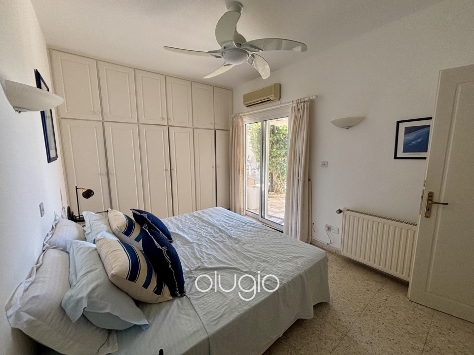 Detached Villa For Sale in Kamares - Tala