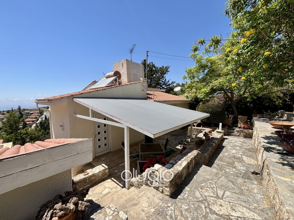 Detached Villa For Sale in Kamares - Tala