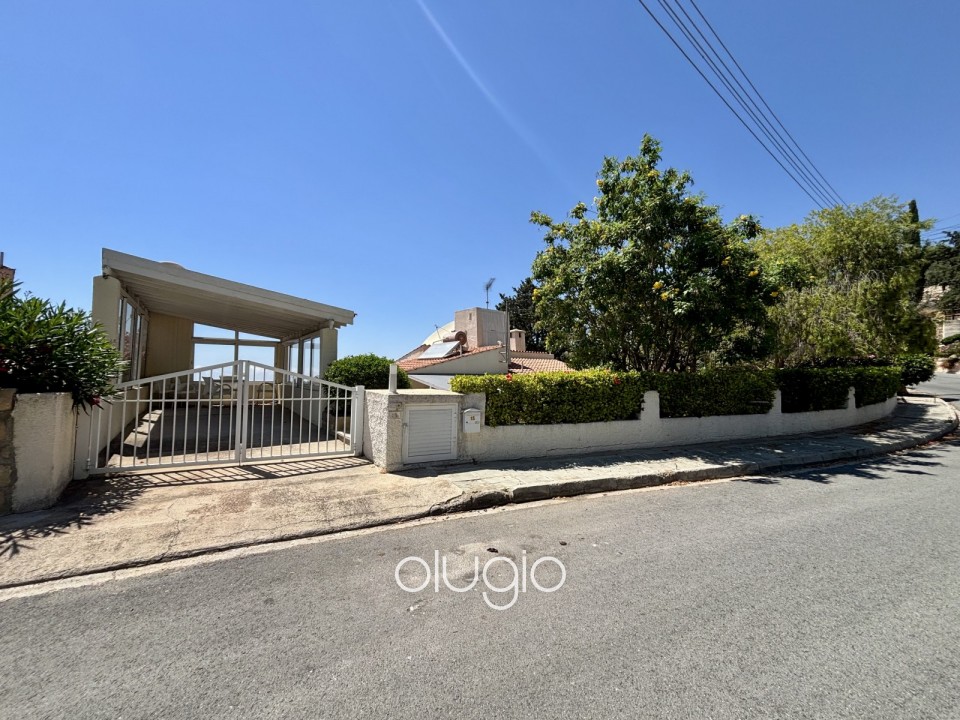 Detached Villa For Sale in Kamares - Tala
