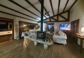 Detached Villa For Sale in Peyia