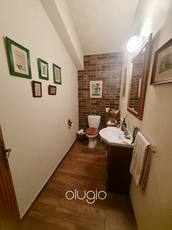 Detached Villa For Sale in Peyia