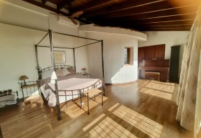 Detached Villa For Sale in Peyia
