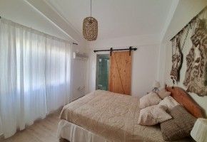 Detached Villa For Sale in Peyia