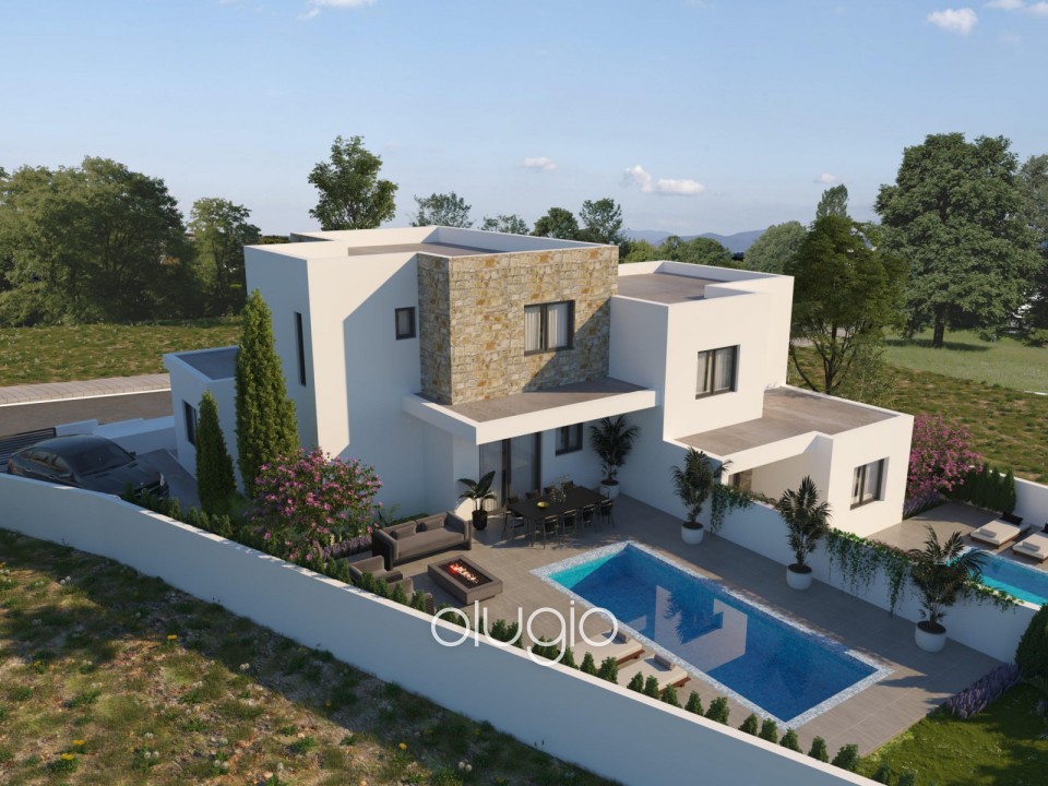 Detached Villa For Sale in Peyia