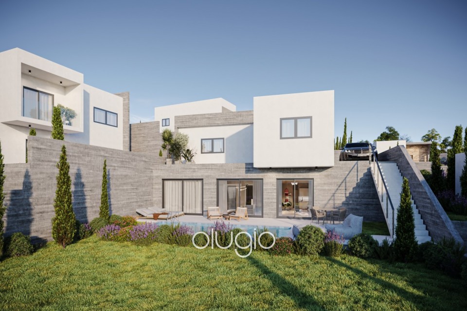 Detached Villa For Sale in Peyia