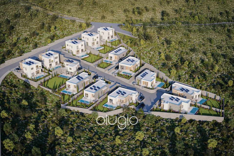 Detached Villa For Sale in Peyia