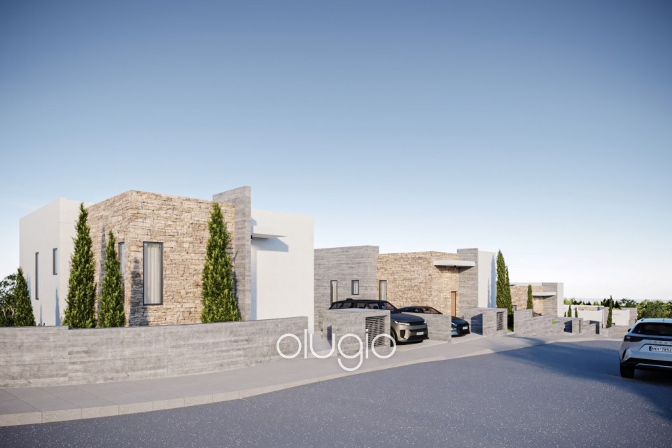 Detached Villa For Sale in Peyia