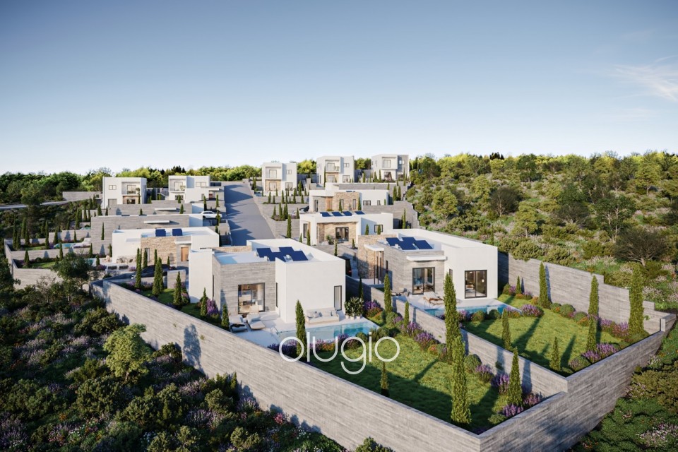Detached Villa For Sale in Peyia
