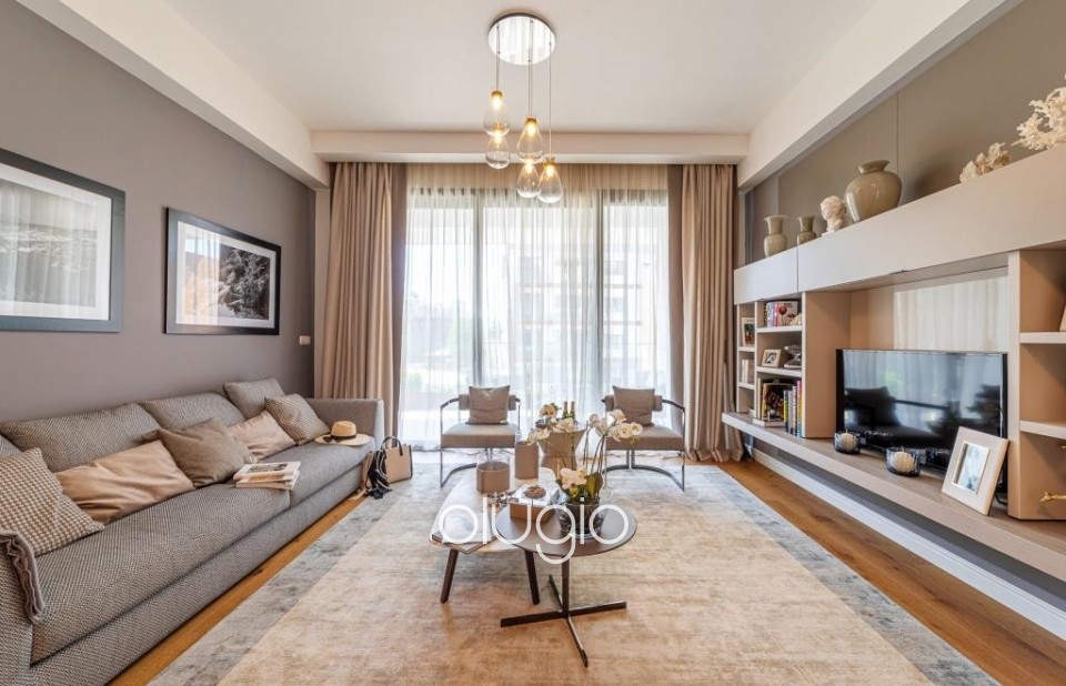 Apartment For Sale in Tombs of the Kings