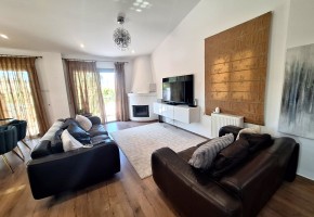 Detached Villa For Sale in Choletria