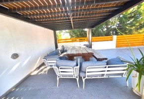 Detached Villa For Sale in Choletria