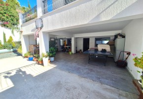 Detached Villa For Sale in Choletria