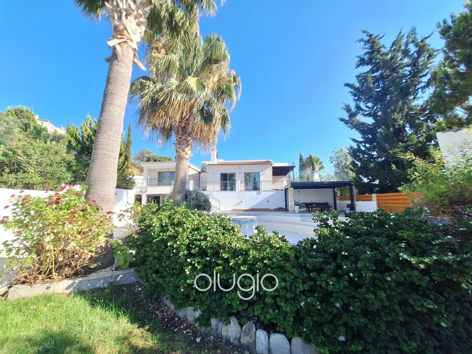 Detached Villa For Sale in Choletria