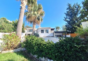 Detached Villa For Sale in Choletria