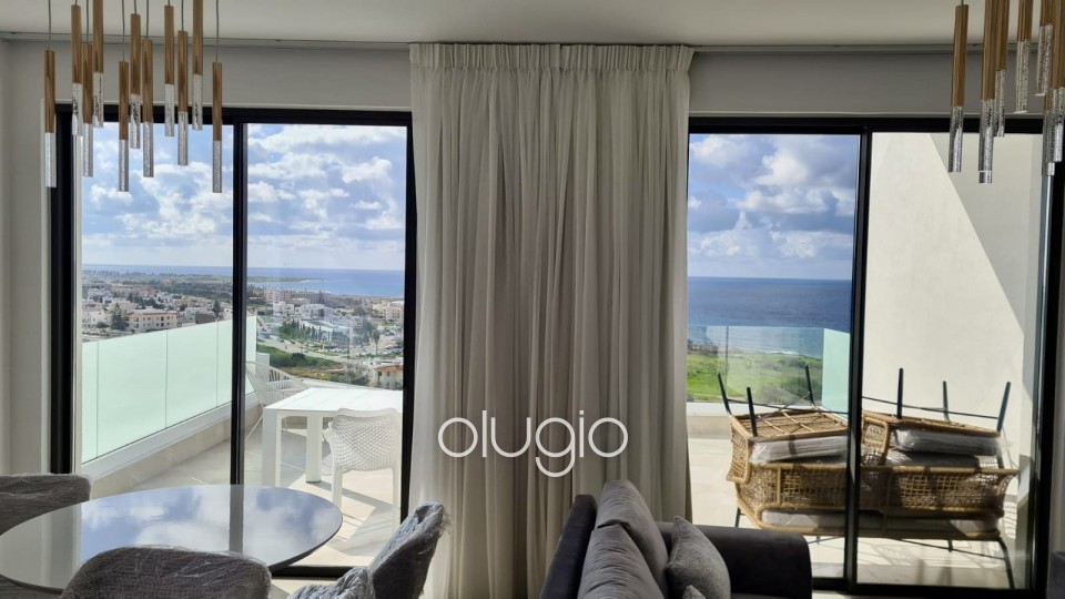 Detached Villa For Sale in Chloraka