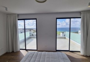 Detached Villa For Sale in Chloraka