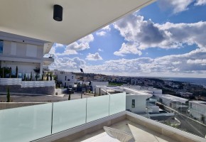 Detached Villa For Sale in Chloraka