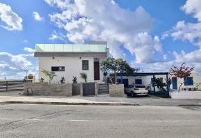 Detached Villa For Sale in Chloraka