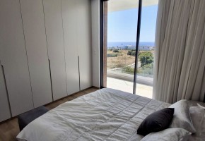 Detached Villa For Sale in Chloraka