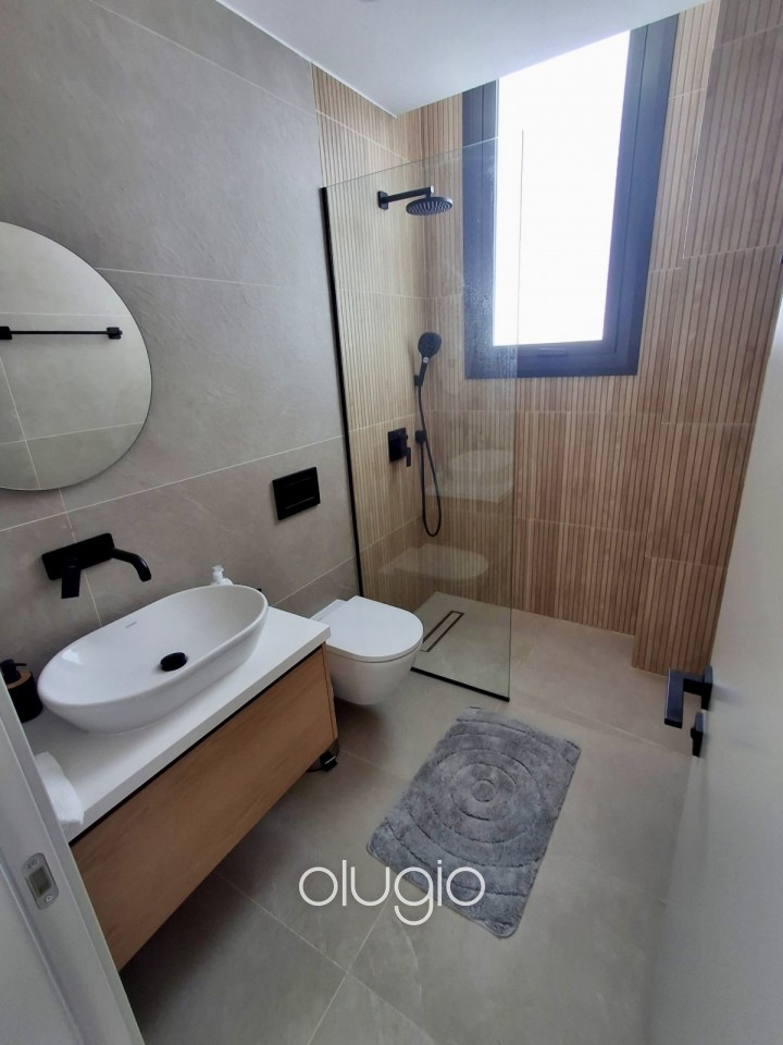 Detached Villa For Sale in Chloraka