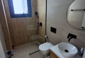Detached Villa For Sale in Chloraka