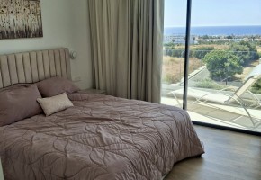 Detached Villa For Sale in Chloraka