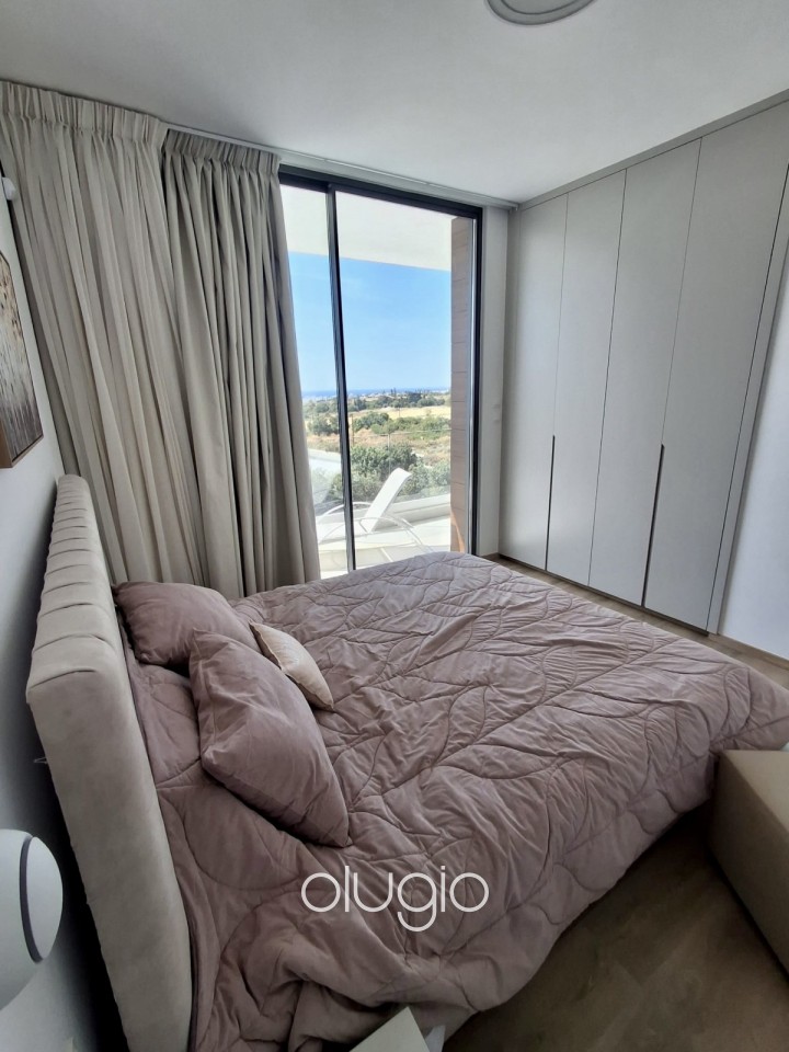 Detached Villa For Sale in Chloraka
