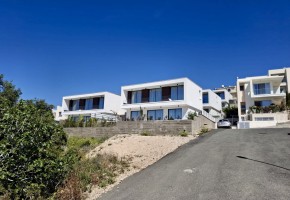 Detached Villa For Sale in Chloraka