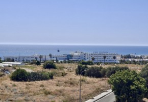 Detached Villa For Sale in Chloraka