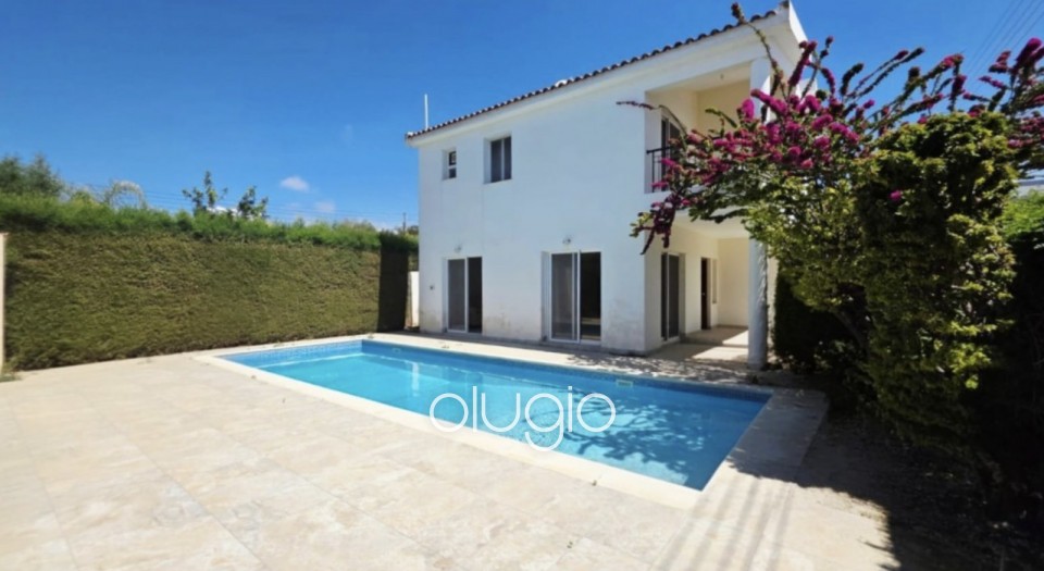 Detached Villa For Sale in Yeroskipou