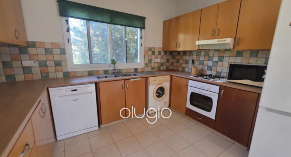 Detached Villa For Sale in Yeroskipou