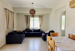 Detached Villa For Sale in Yeroskipou