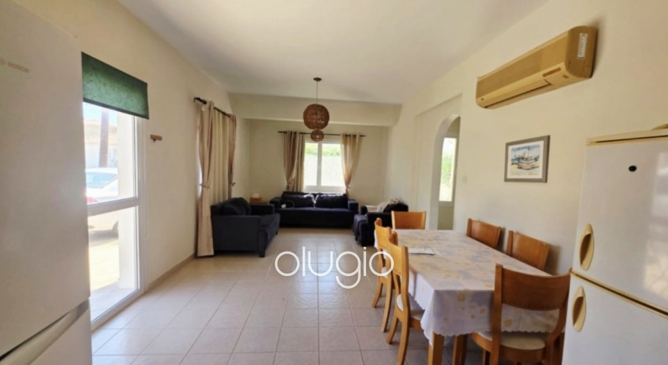 Detached Villa For Sale in Yeroskipou