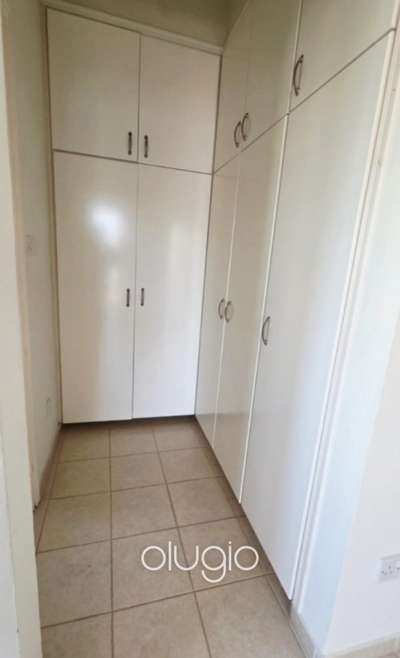 Detached Villa For Sale in Yeroskipou