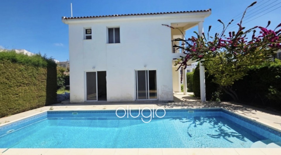 Detached Villa For Sale in Yeroskipou