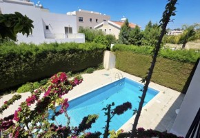 Detached Villa For Sale in Yeroskipou