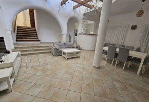 Detached Villa For Sale in Kamares - Tala